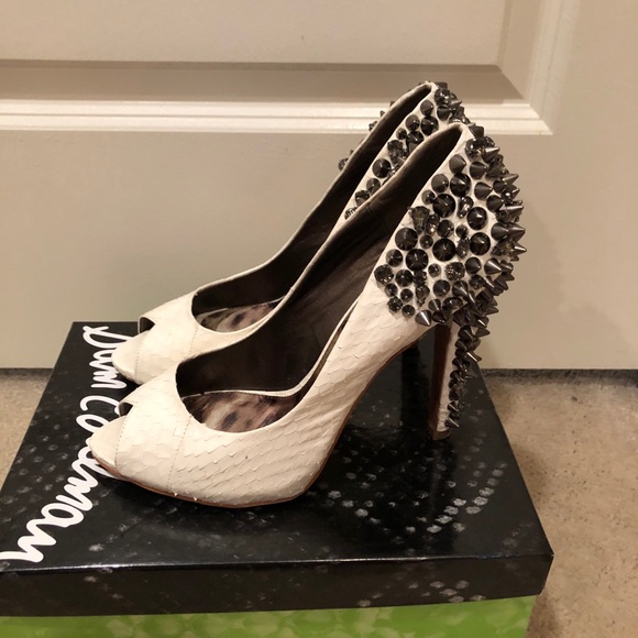 White open toe heels - Picture 2 of 5